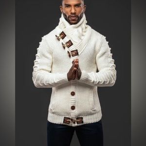 Men’s cable knit sweater.Never worn.size 2xl fit xl to 1xl. Great quality